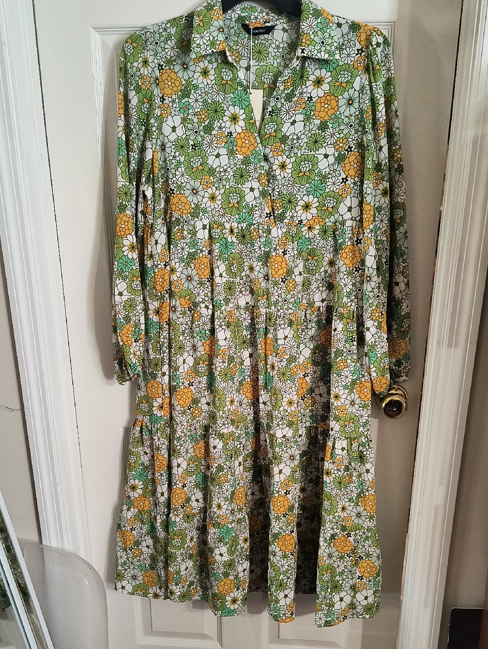 NEW Super Cute Green & Yellow Floral Long-Sleeve Tiered Midi Dress with Collar